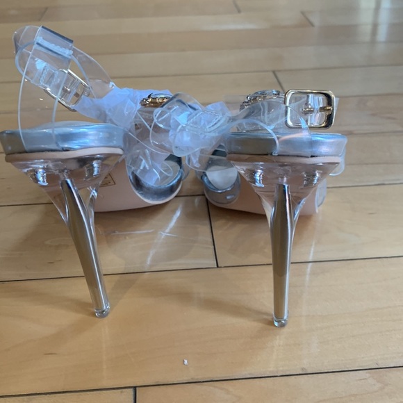 Stilettos Clear Ankle Strap Heels Crystal Embellished Women’s Size 9 - Picture 13 of 16